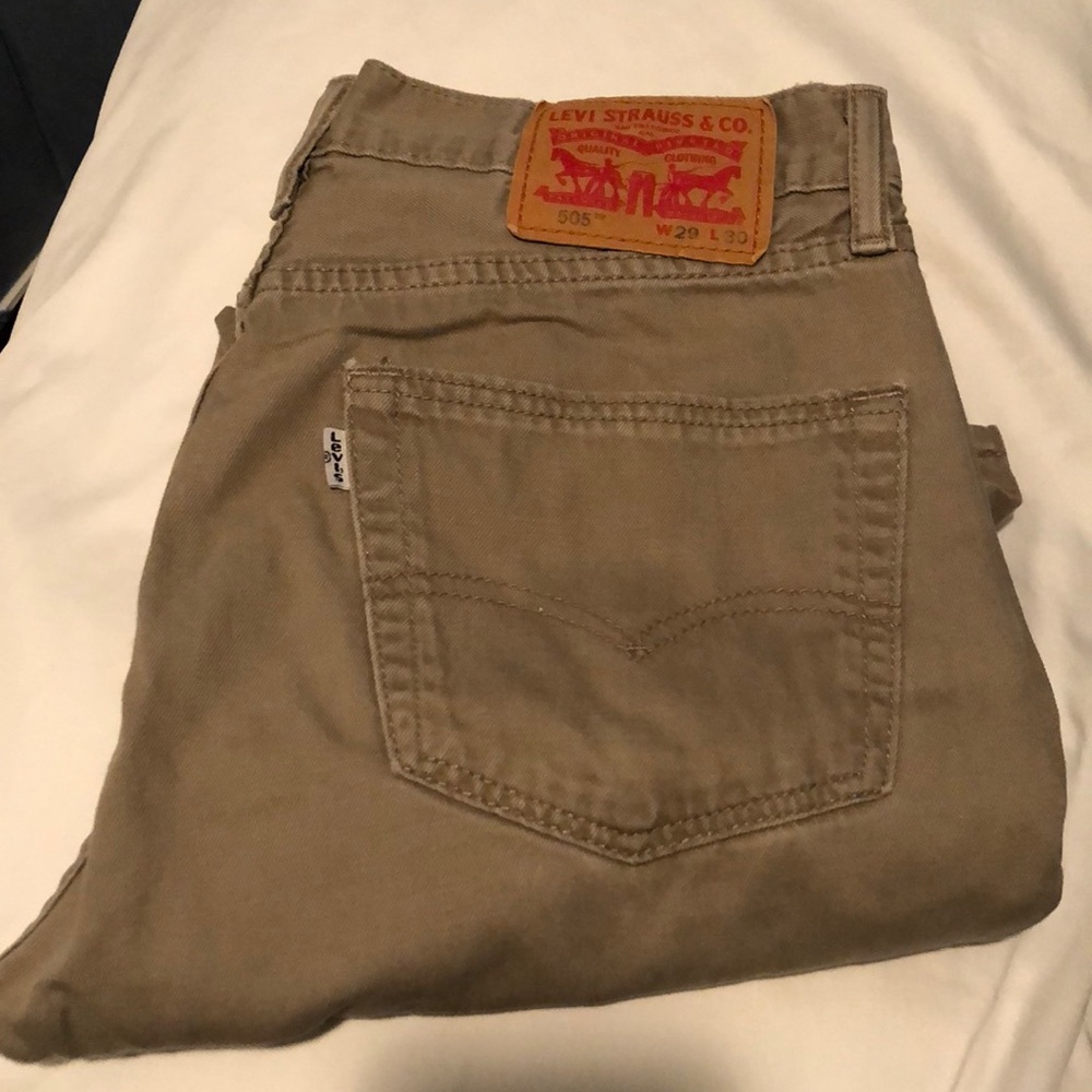 Levi’s 505 regular fit straight leg classic style Men’s 29X30 twill pants /jeans